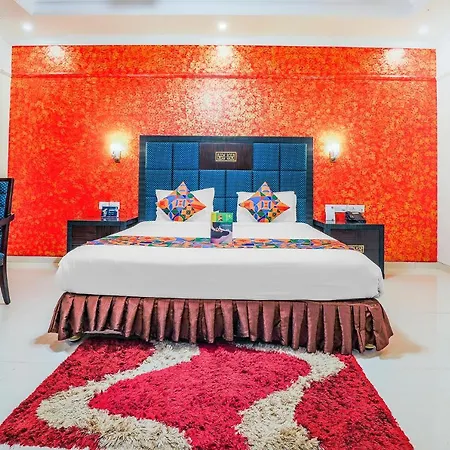 Fabhotel Royal Mirage With Pool & Gym - Nr Candolim Beach Exterior photo